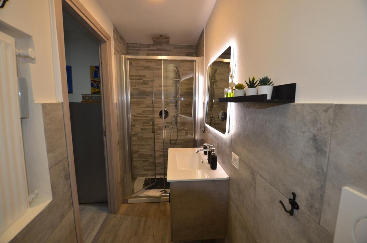 Art Design Apartment - City Center Milan Exterior photo